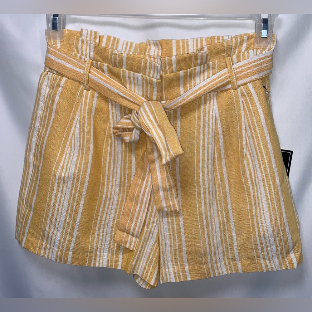 3/$15 NWT HAVE Women’s Belted High Waist PaperBag Yellow & White Striped Shorts